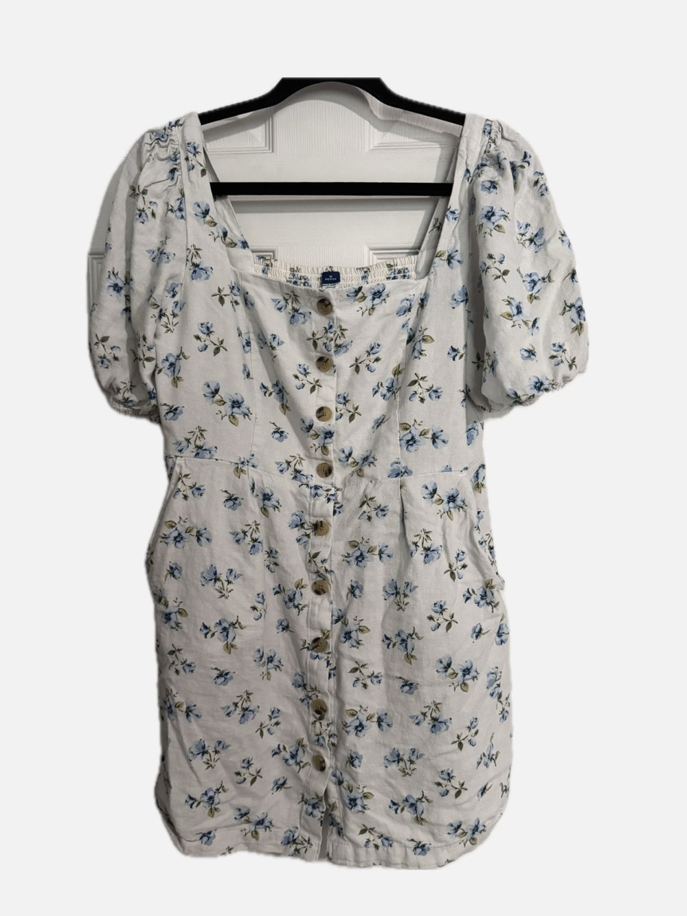 White Floral Button-Front Puff Sleeve Dress